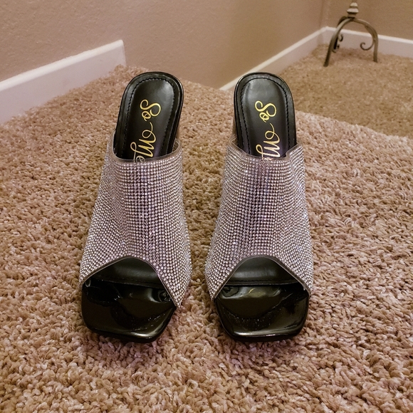 SoMe Studded Heels - Picture 4 of 9